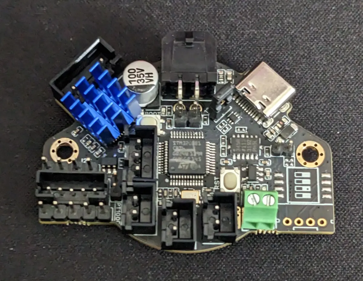 Stepper driver heatsink installed on the EBB36