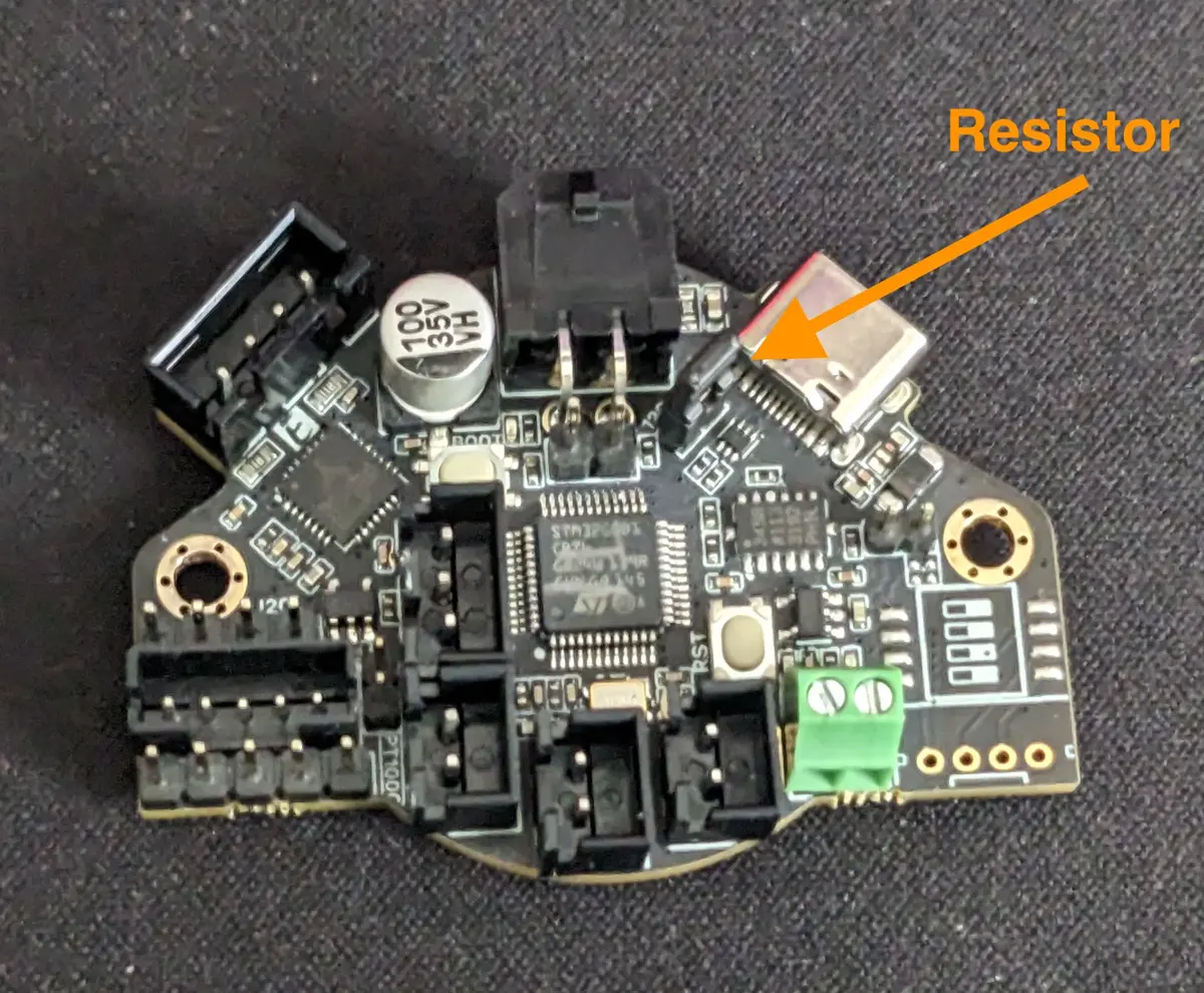 Jumper installed on the EBB36 to enable the CAN terminating resistor